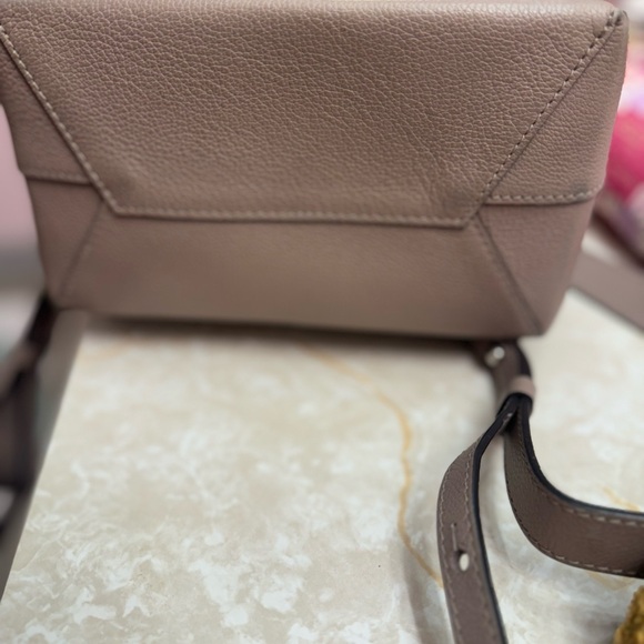 LOUIS VUITTON LockMe Backpack - Picture 4 of 16